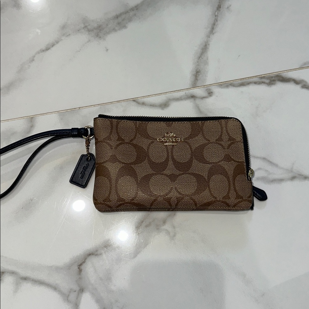 4 Coach Items Bundle - image 9